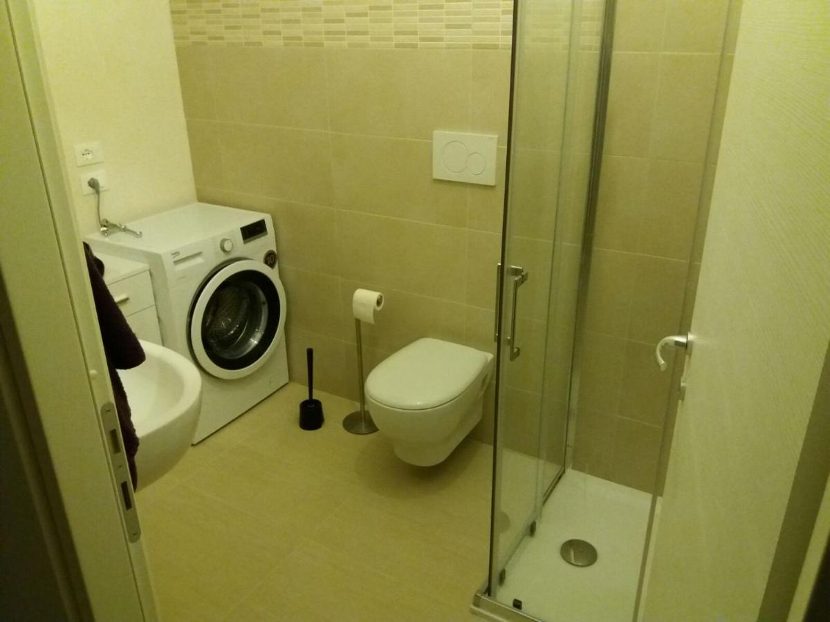 Emily'S Rooms "Villa Romana" Cir17067 Ντεζεντσάνο ντελ Γκάρντα Εξωτερικό φωτογραφία